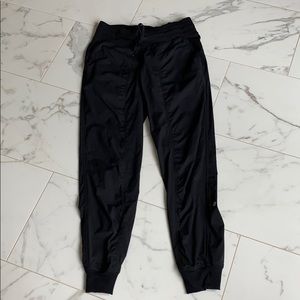 Lululemon dance studio jogger